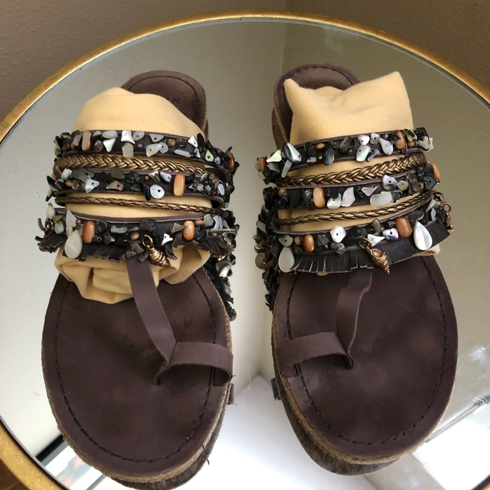 Beach ready! Shell and charm leather sandals